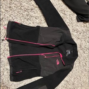Black North face coat with hot pink lining